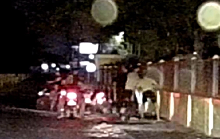 BEGAL beraksi DI JLN. H.GURU SULAIMAN PAYUNG SEKAKI, Warga : Tolong Atensinya Pak Polisi