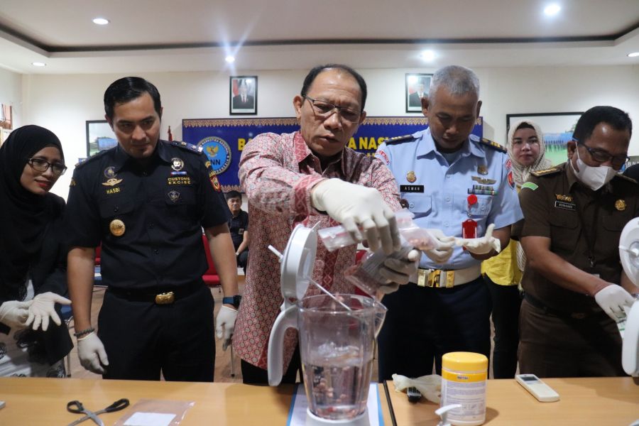 BNNP Riau Berhasil Ungkap Peredaran Narkotika Jenis Ekstasi