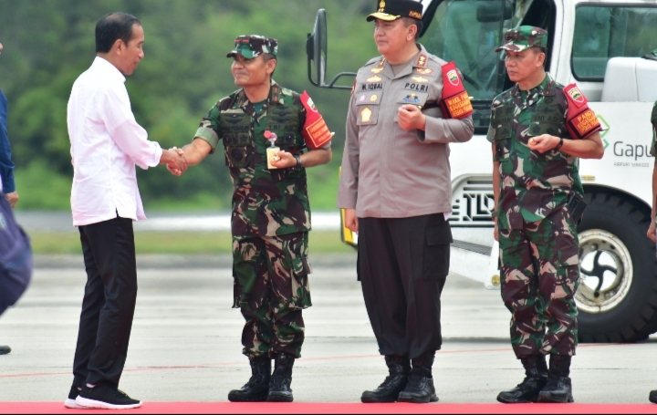 Danlanud Roesmin Nurjadin Antar Keberangkatan RI 1 Kembali ke Ibu Kota