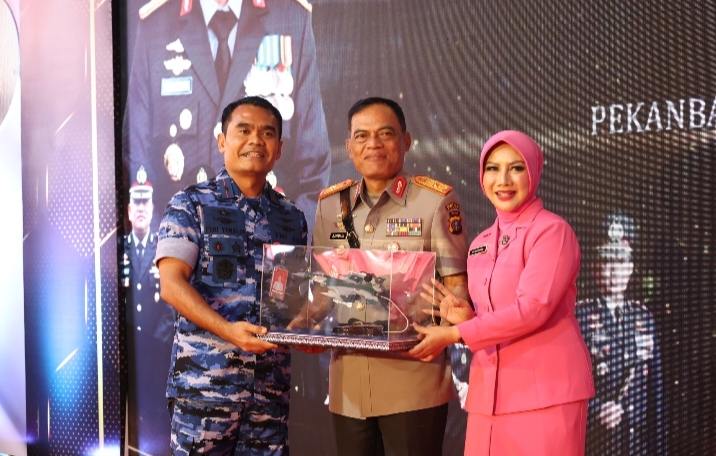 Danlanud Roesmin Nurjadin Hadiri Kenal Pamit Wakapolda Riau dan Pejabat Polda