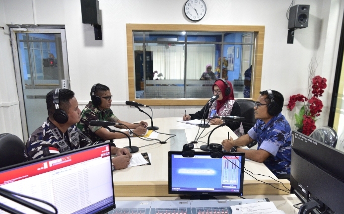 Danlanud Roesmin Nurjadin Jadi Narasumber di TVRI Riau