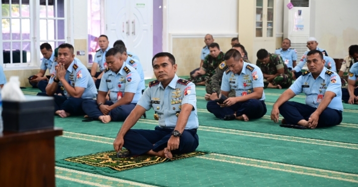 Danlanud Roesmin Nurjadin: Perbanyak Bersyukur, Karena Dengan Bersyukur Kita Akan Bahagia
