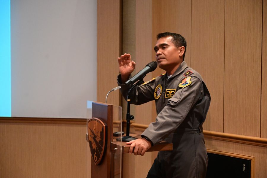 Danlanud Roesmin Nurjadin Pimpin Briefing Penerbangan Untuk Tingkatkan Kesiapan Operasional