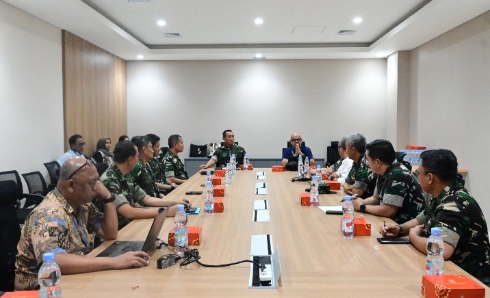 Danlanud Roesmin Nurjadin Pimpin Projek Management Team