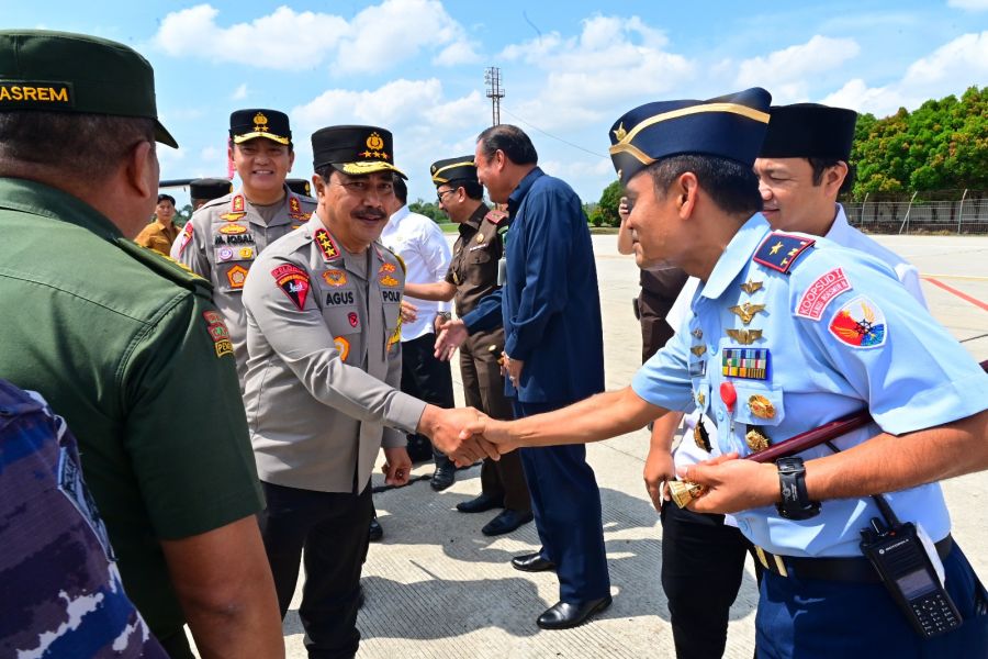 Danlanud Roesmin Nurjadin Sambut Kedatangan Wakapolri
