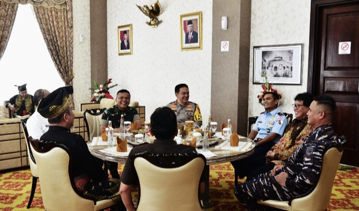 Danlanud Roesmin Nurjadin Sambut Kedatangan Danrem 031/WB