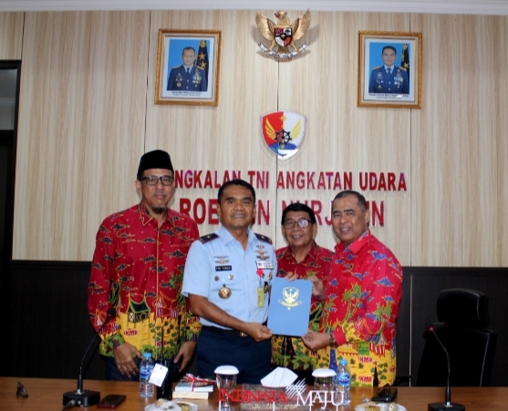 Danlanud Roesmin Nurjadin Terima Audiensi Ikatan Keluarga Minang Riau (IKMR)