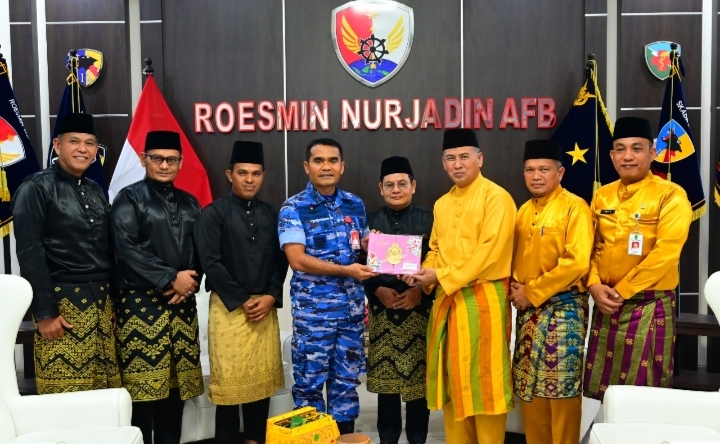 Danlanud Roesmin Nurjadin Terima Kunjungan Silaturahmi LAMR Rohil
