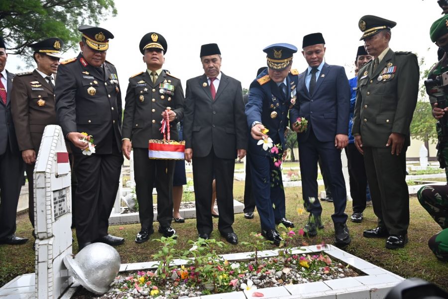 Danlanud Rsn Hadiri Ziarah Nasional Hari Pahlawan