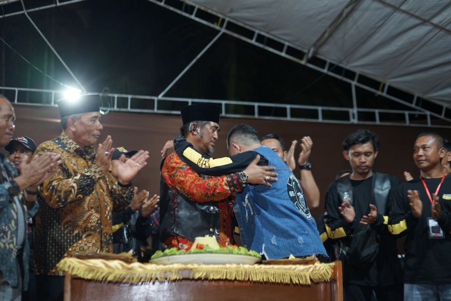 Dewan Pembina Komunitas Motor Doeloe Propinsi Riau H.T.Rusli Ahmad Hadiri HUT Ke- 6 KOMODO