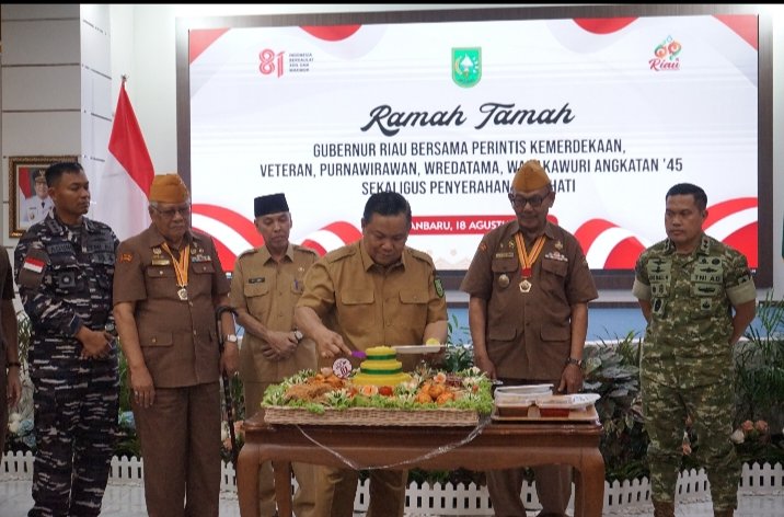 Di Tengah Peringatan HUT Ke-81 RI, Pangdam XIX/Tuanku Tambusai Hadiri Ramah Tamah Veteran