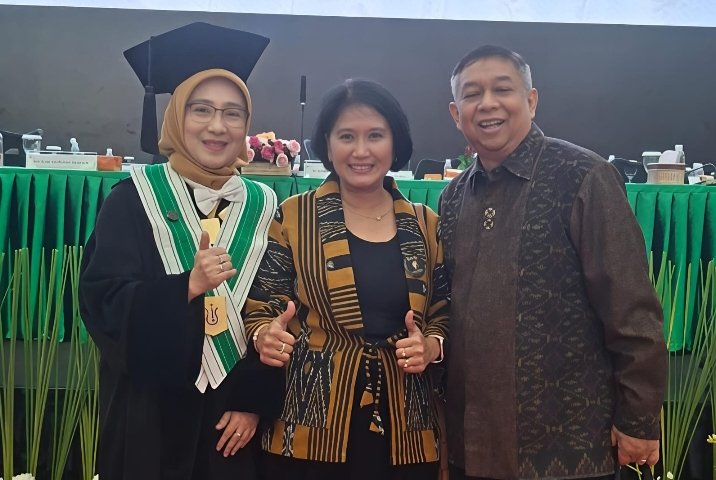 Dikukuhkan sebagai Guru Besar, Prof. Septi Andryana: 