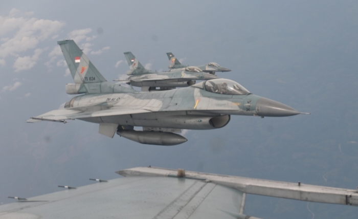 F-16 TNI AU dan F-35 RAAF Mantapkan Interoperabilitas Domain Udara dalam Latma Elang Ausindo 2025
