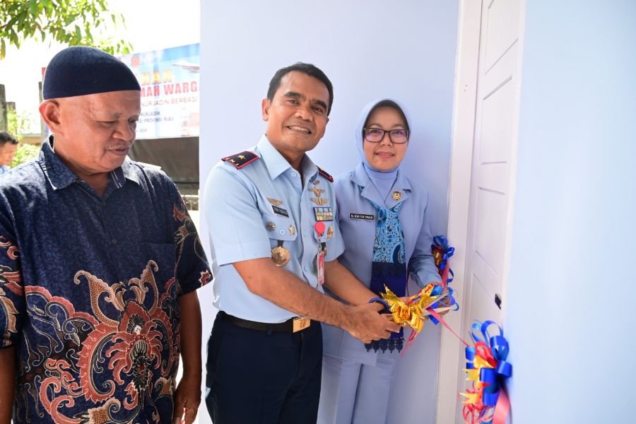 Jajang Gozali, warga Jalan Yuzura, Dusun III, Desa Rimbo Panjang Terharu