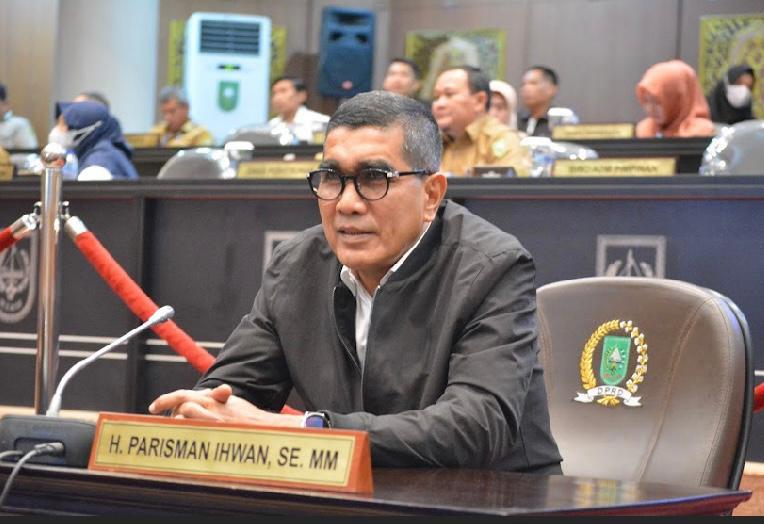 Jalan Parit Indah Rusak Parah