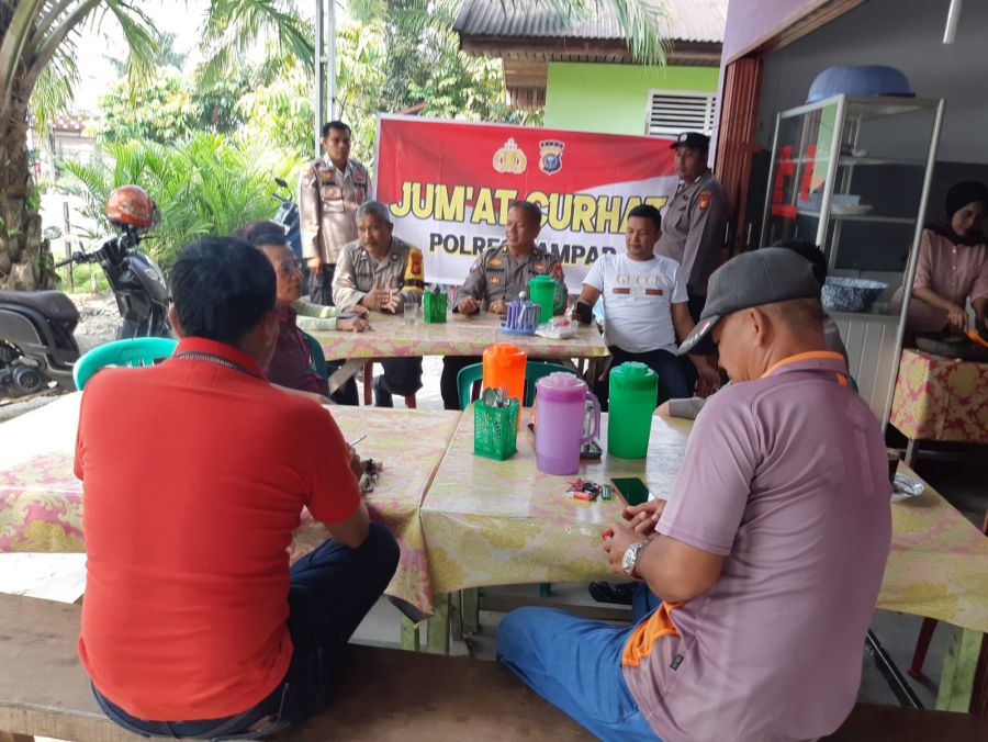 Jum'at Curhat, Satbinmas Polres Kampar Tampung Keluh Kesah Masyarakat Muara Uwai