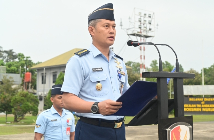 Kadisops Lanud RSN Pimpin Upacara Bendera Mingguan