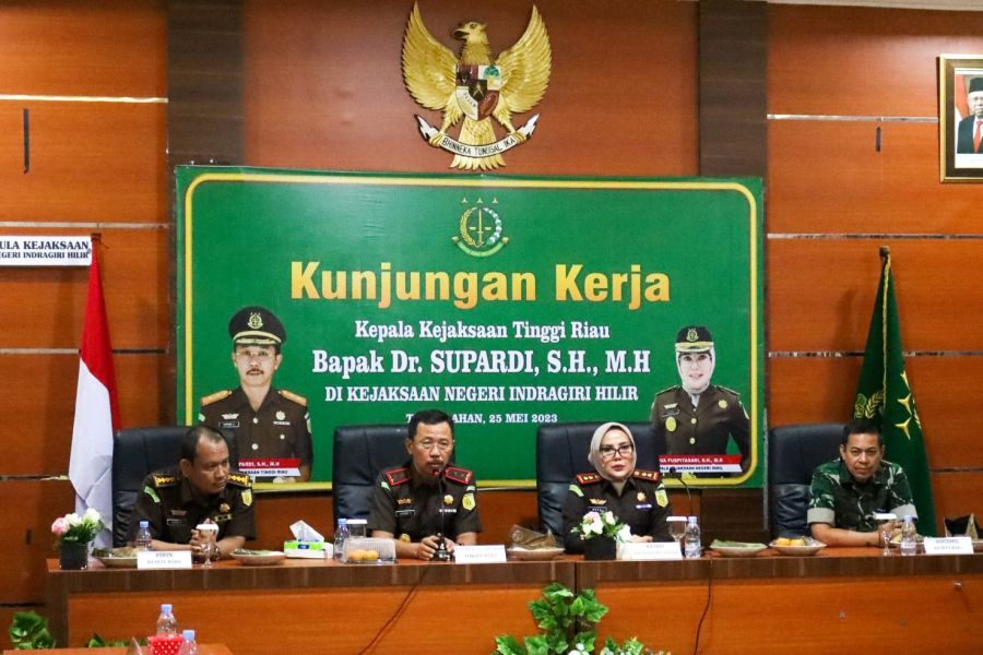Kajati Riau dan Ketua IAD Wilayah Riau Lakukan Kunker dan Supervisi Ikatan Adhyaksa Dharmakarini
