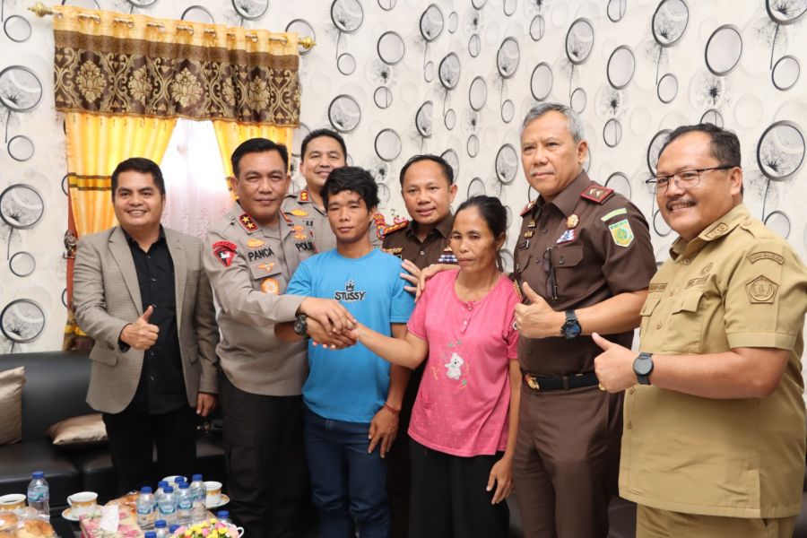 Kajati Sumut Idianto Mediasi Erlina Zebua dengan Korban Untuk Berdamai