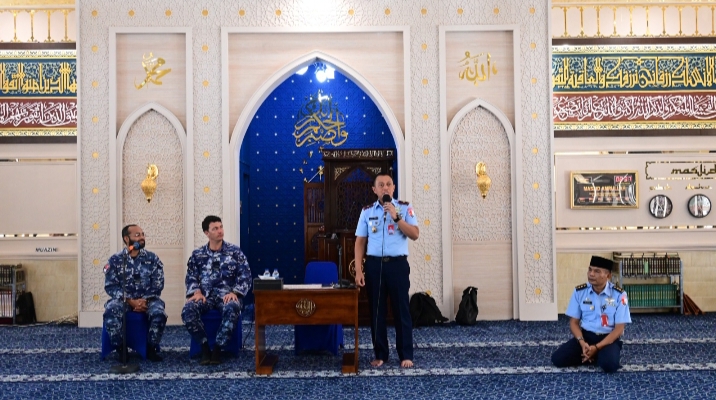 Kajian Rutin Lanud RSN Hadirkan Penceramah dari RAAF, Tekankan Pentingnya Ketahanan Mental Prajurit