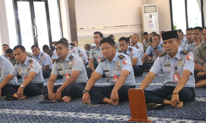 Kajian Rutin Lanud RSN: Menjaga Shalat dan Berbaik Sangka Kepada Allah