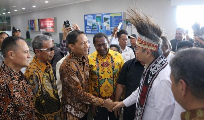 Kapolda Papua Barat Daya Sambut Kedatangan Hashim Djojohadikusumo