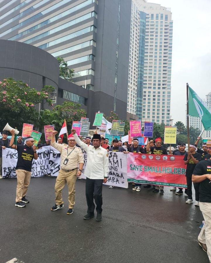 Ketum DPP Santri Tani NU HT Rusli Ahmad Pimpin Aksi Demo Keprihatinan Petani Sawit Indonesia