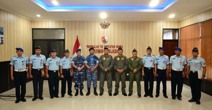 Lanud RSN Berprestasi, 11 Prajurit Terima Penghargaan dari Pangkodau I