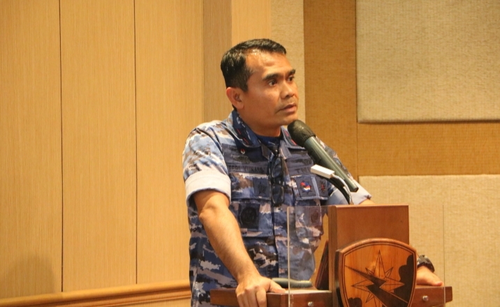 Latihan Terbang Malam di Lanud Roesmin Nurjadin: Uji Kesiapan dan Profesionalisme Penerbang TNI AU