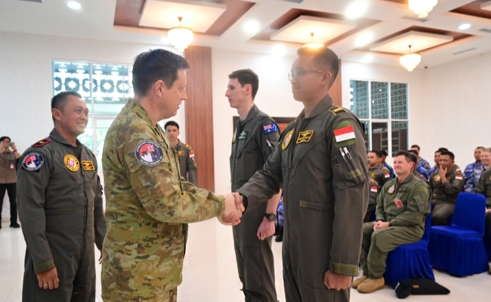 LATMA ELANG AUSINDO 2025 RESMI DIMULAI, TNI AU DAN RAAF PERKUAT SINERGI PERTAHANAN UDARA
