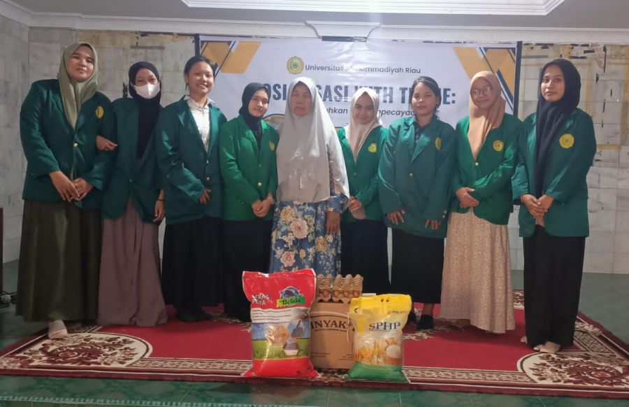 Mahasiswi UMRI Sosialisasi Pentingnya Kepercayaan Diri