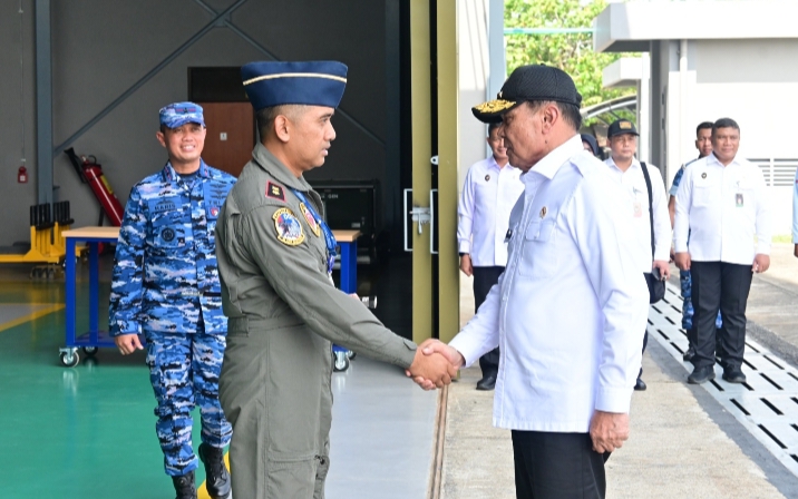 Menkopolkam Kunjungi Skadron Udara 12, Apresiasi Semangat “Black Panther” Penjaga Langit Nusantara