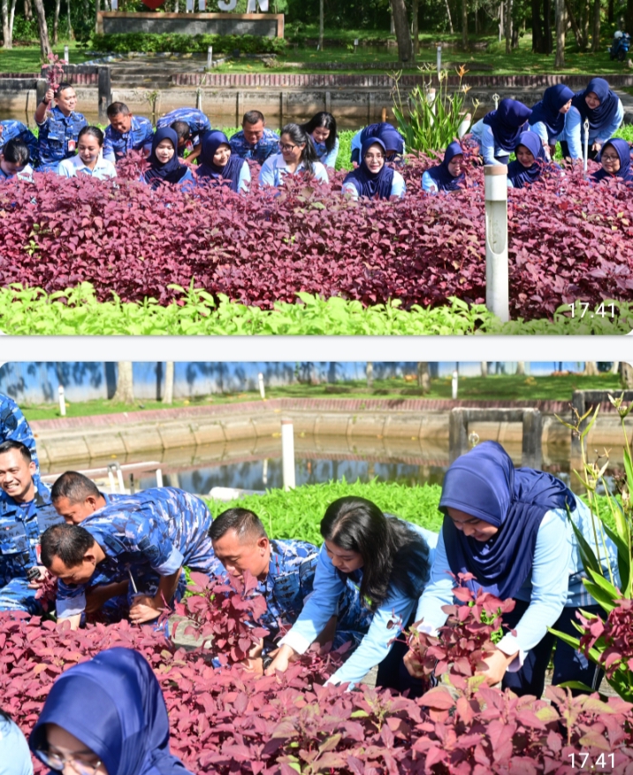 Panen Bersama Warga, Lanud RSN Tunjukkan Komitmen Nyata Dukung Ketahanan Pangan