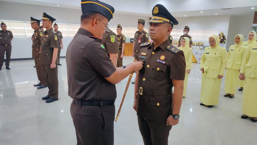 Pelantikan Kasi Pidsus dan Kasi Perdata dan Tata Usaha Negara Kejari Pekanbaru