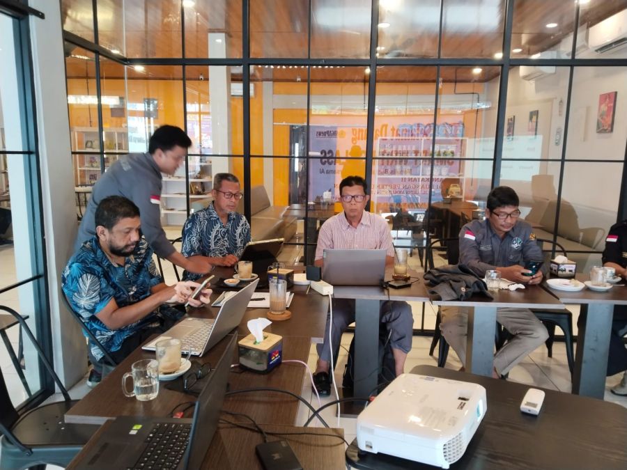 Pelatihan Jurnalistik Pekanbaru, Saat Kafe Berubah Jadi Kampus Wartawan Masa Depan”
