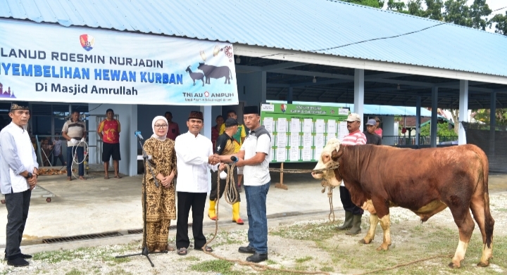 Peringati Idul Adha 1445 H/2024 M Lanud Roesmin Nurjadin Sembelih 46 Ekor Hewan