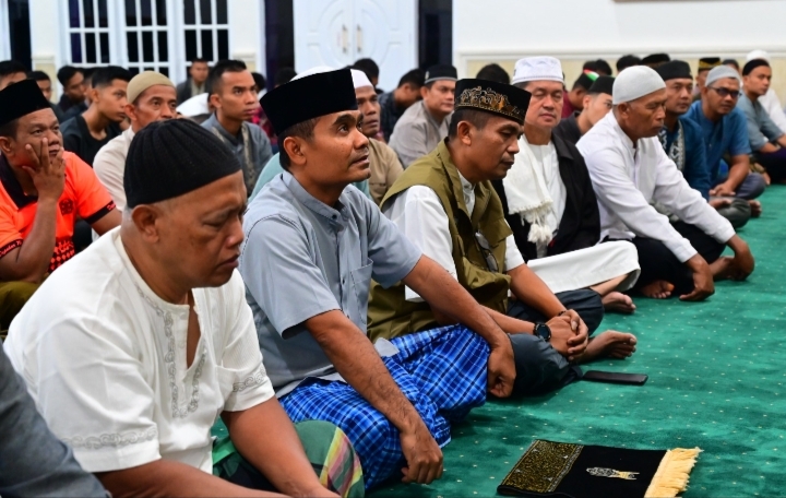 Personel Lanud Roesmin Nurjadin Ikuti Kajian Subuh di Bulan Ramadhan