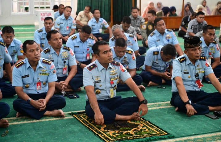 Personel Lanud Roesmin Nurjadin Istiqamah Ikuti Kajian Rutin Tingkatkan Keimanan dan Pemahaman Zakat