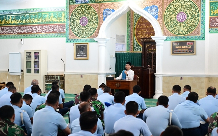 Personel Lanud Roesmin Nurjadin Perdalam Ilmu Agama Melalui Pengajian