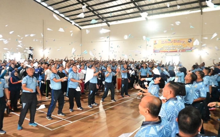 Personel Lanud RSN dan Siswa SMAN 4 Pekanbaru Meriahkan Dirgantara Fair 2025 