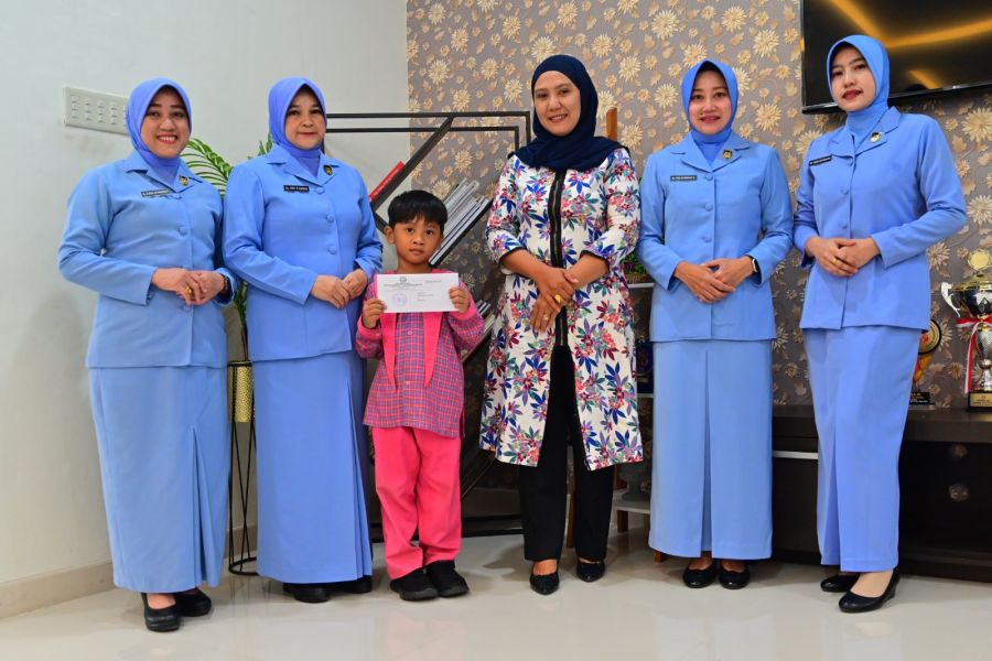 PIA AG Cabang 12/D.I Lanud Roesmin Nurjadin Salurkan Bantuan kepada Anak yatim Piatu