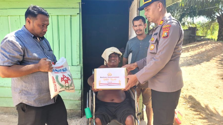 Polres Dumai dan Jajaran Kembali Salurkan Bantuan 80 Paket Bantuan ke Masyarakat