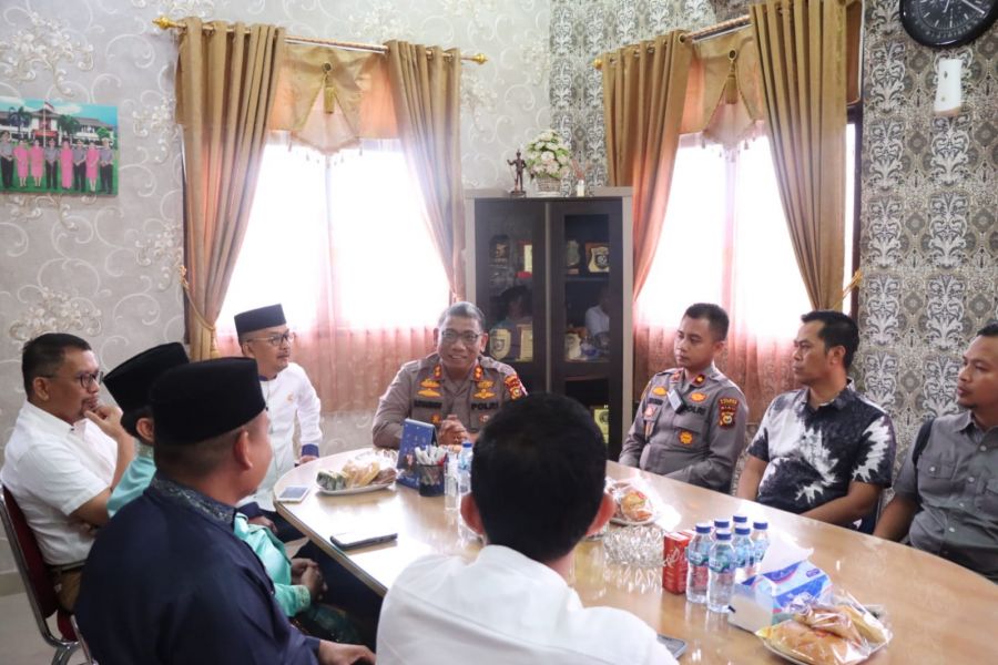 Silaturahmi Dengan Kapolres, Pj Bupati Kampar Minta Dukungan Jaga Kamtibmas