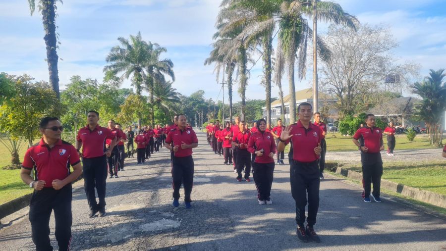 Staf Khusus Lanud Rsn Senam SKJ 88 Jaga Kebugaran
