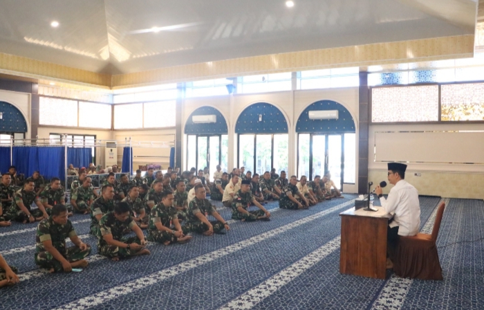 Tingkatkan Kepedulian dan Empati, Personel Lanud RSN Ikuti Kajian Dhuha Bersama