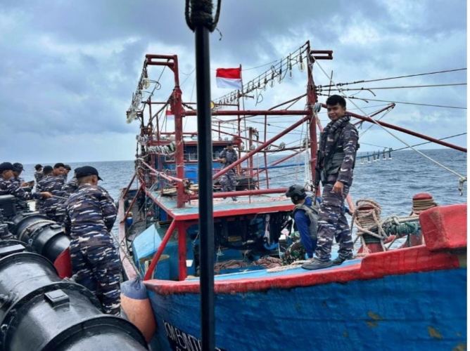 TNI AL Gagalkan Penyelundupan Solar Ilegal di Perairann Natuna