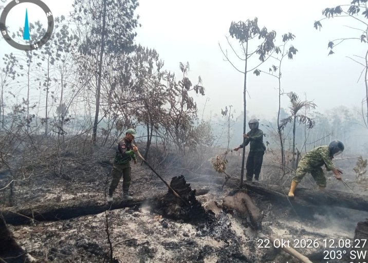 TNI Bersama Polri dan MPA Verifikasi Hotspot Karhutla di Desa Keritang