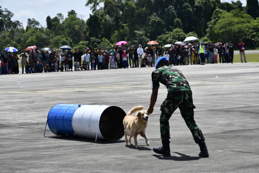Unit K-9 Satpom Lanud Roesmin Nurjadin unjuk Gigi di Open Base