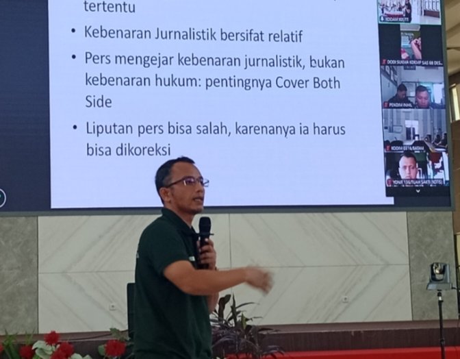 Yefrizal pimpinan SIGAPNEWS.CO.ID berikan materi Jurnalistik dan pemahaman terkait Berita